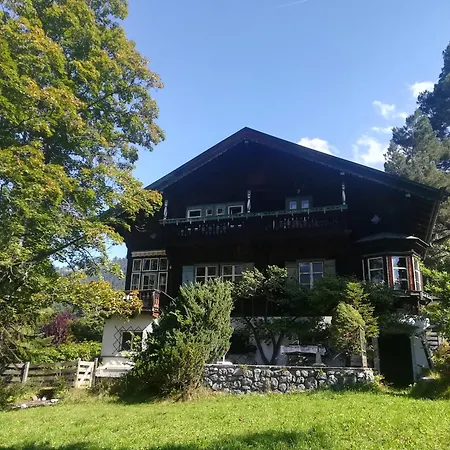 Momo Kitzbühel